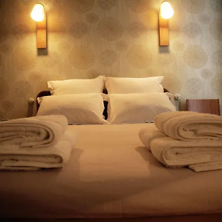 Chez Ric Et Fer Bed and breakfast Coucy-le-Château-Auffrique